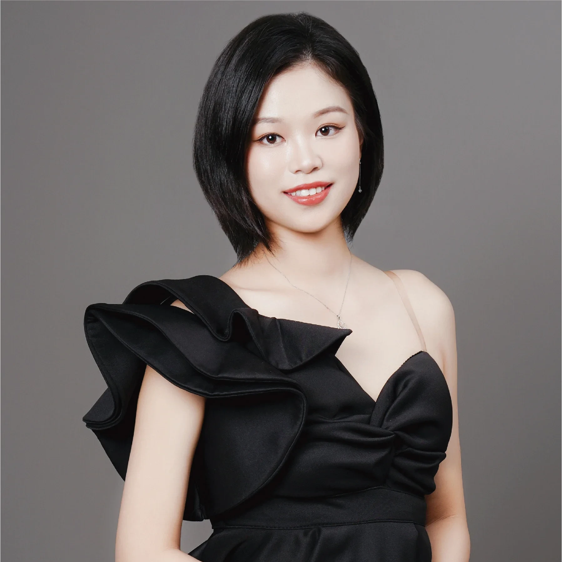 Lynn - Senior Sales