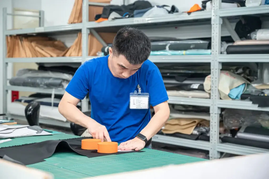 Backpack Customization Options: What You Can Modify in Materials, Hardware and Features