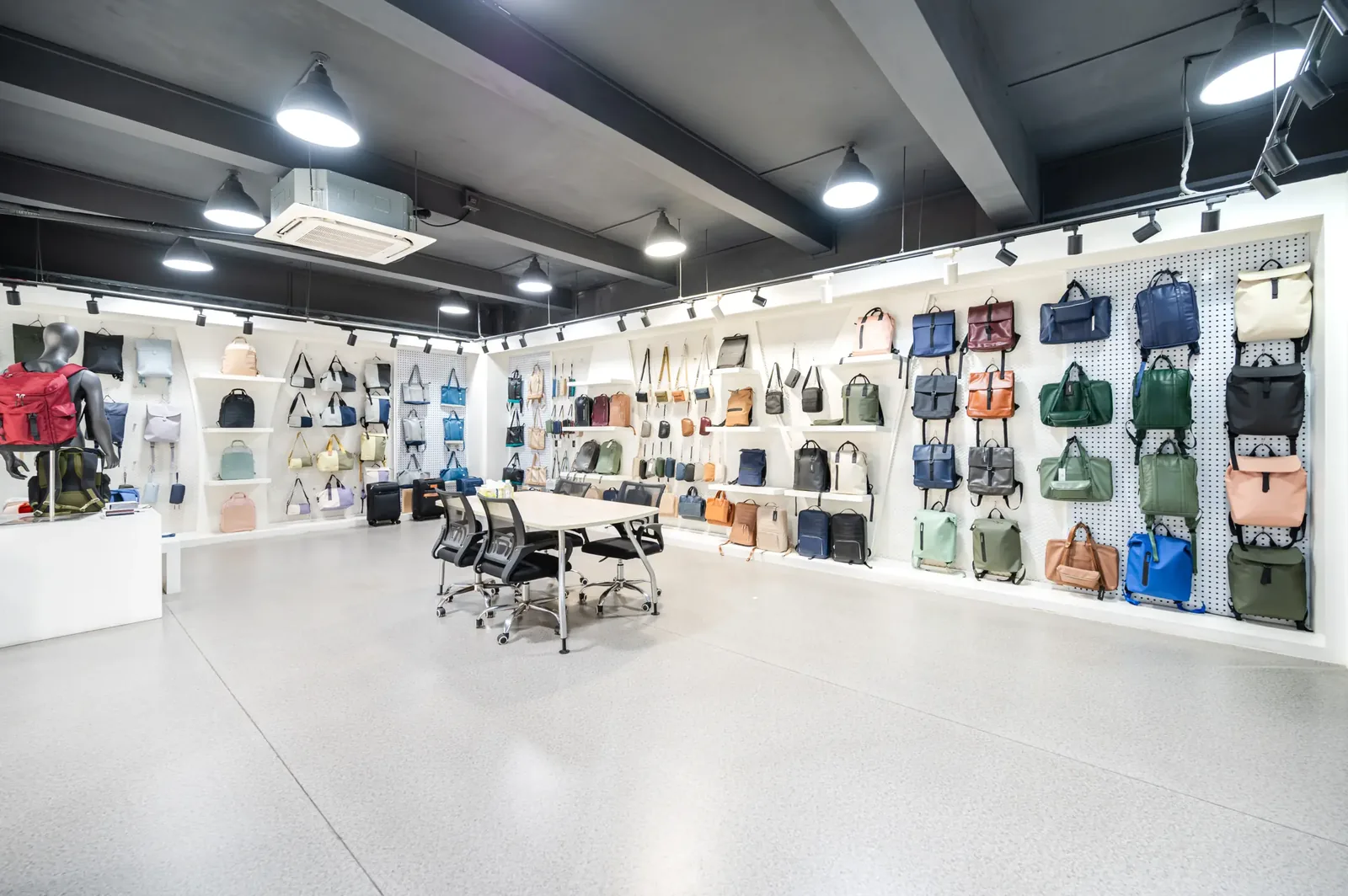 One Factory for Your Complete Laptop Bag Product Line