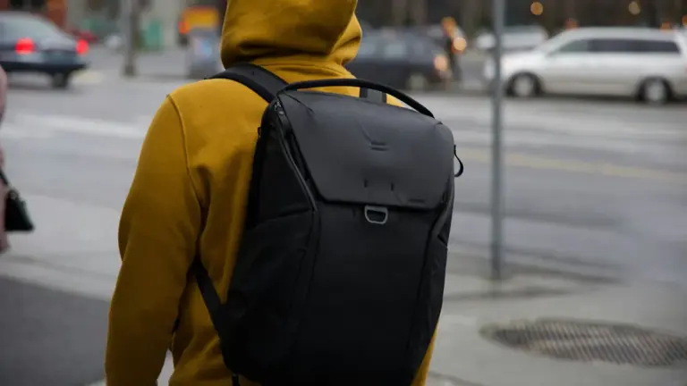 How to Choose a Laptop Backpack Manufacturer: A 10-Point Vetting Checklist